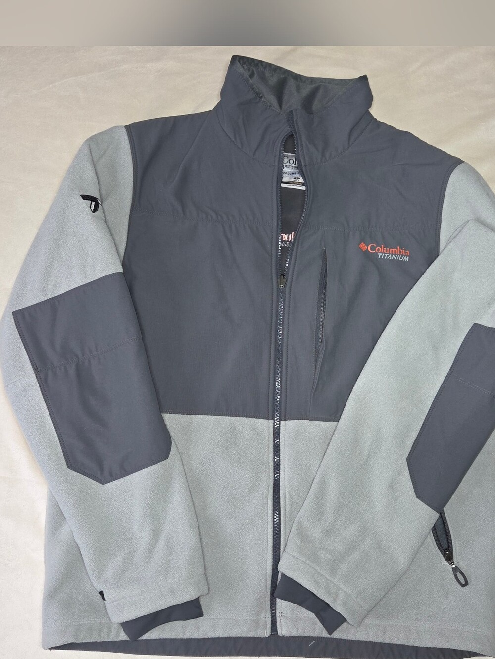 Columbia Titanium Two-Tone Charcoal and Light Gray Jacket Men L